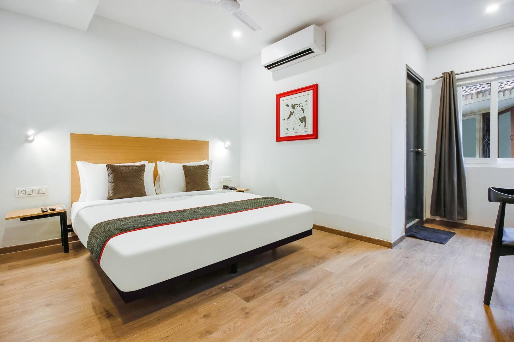 Super Townhouse The Cinco Hotel Near Esi Hospital Hyderabad Esterno foto